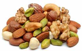 Consommer des noix améliore les performances du cerveau au niveau de la mémoire et de la concentration